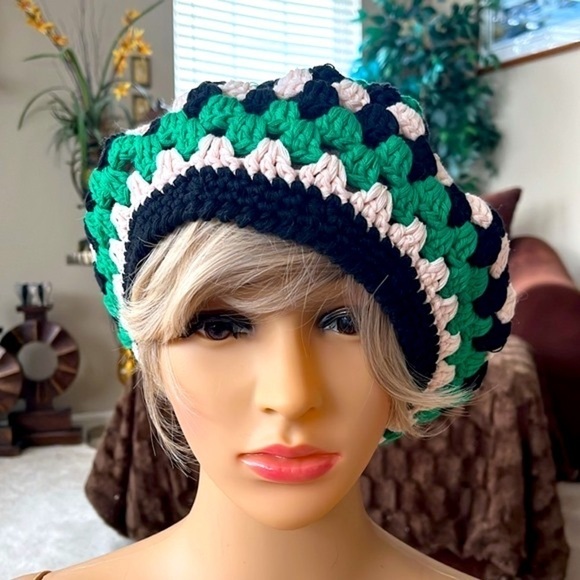 NWOT Free People Lolita Crochet Knit Beret Slouchy Boho Green Black Off-White - Picture 14 of 14